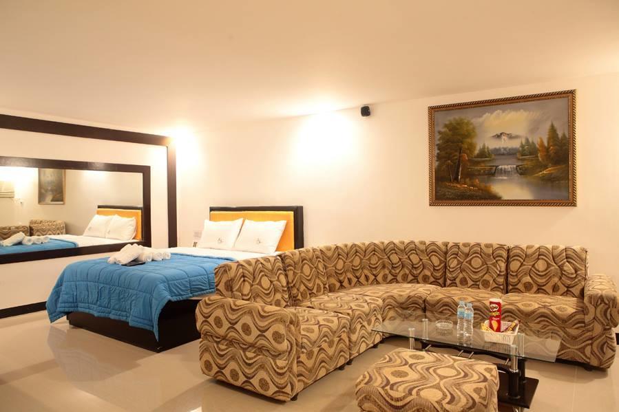 V.F. Four Season Hotel Angeles Bagian luar foto